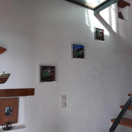 Red Art Maisonette Vakantiehuis Kardhakáta