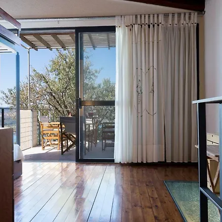 Holiday home Red Art Maisonette Kardhakata