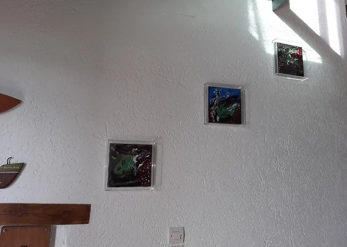 Red Art Maisonette *